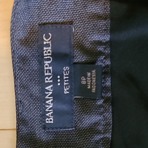 Banana Republic women's size 8 petite gray shirt - Picture 3 of 6